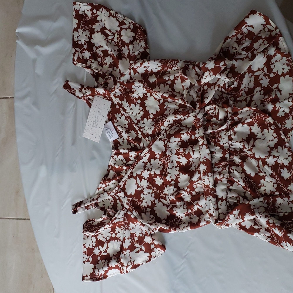 Sienta sky , small Brown